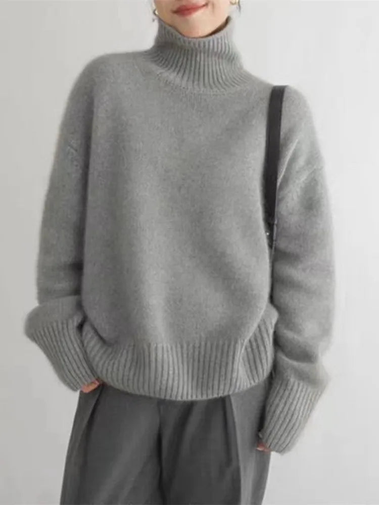 Solvina - Classic Turtleneck Sweater